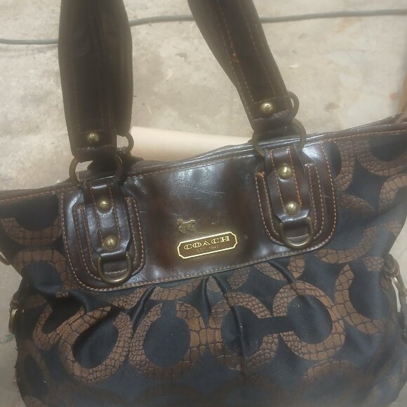 Coach purse - Picture 3 of 3